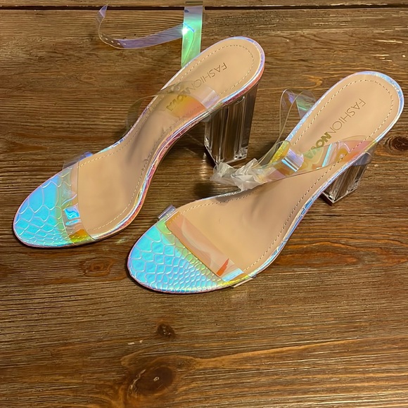 Fashion Nove- The Glass Slipper Maria2 - Picture 3 of 11